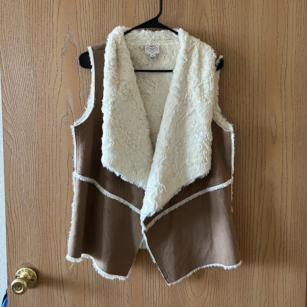 Thick faux fur vest